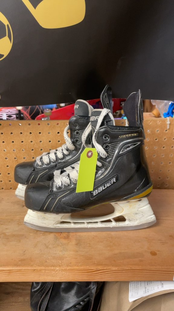 Bauer Supreme TotalOne Hockey Skates - Size 7