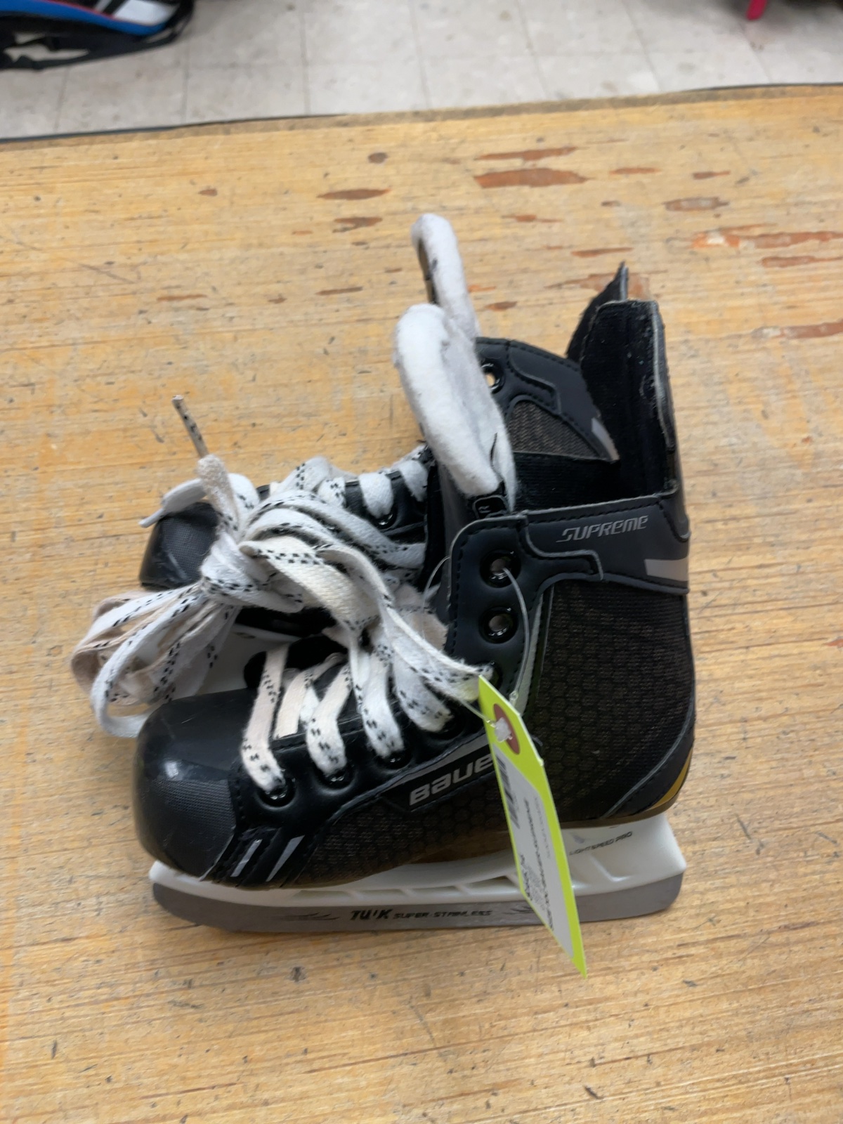 Bauer Supreme Youth Hockey Skates - Size 10R