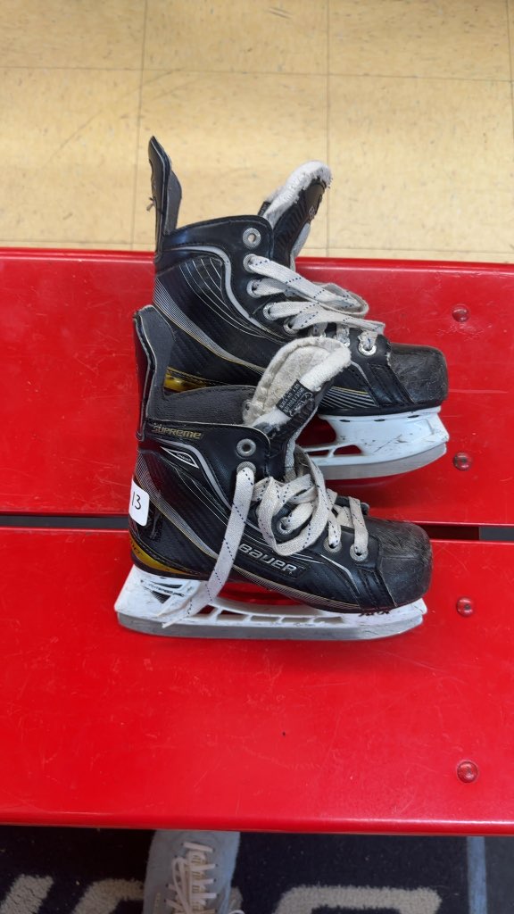 Bauer Supreme Youth Ice Hockey Skates Used Size 13Y