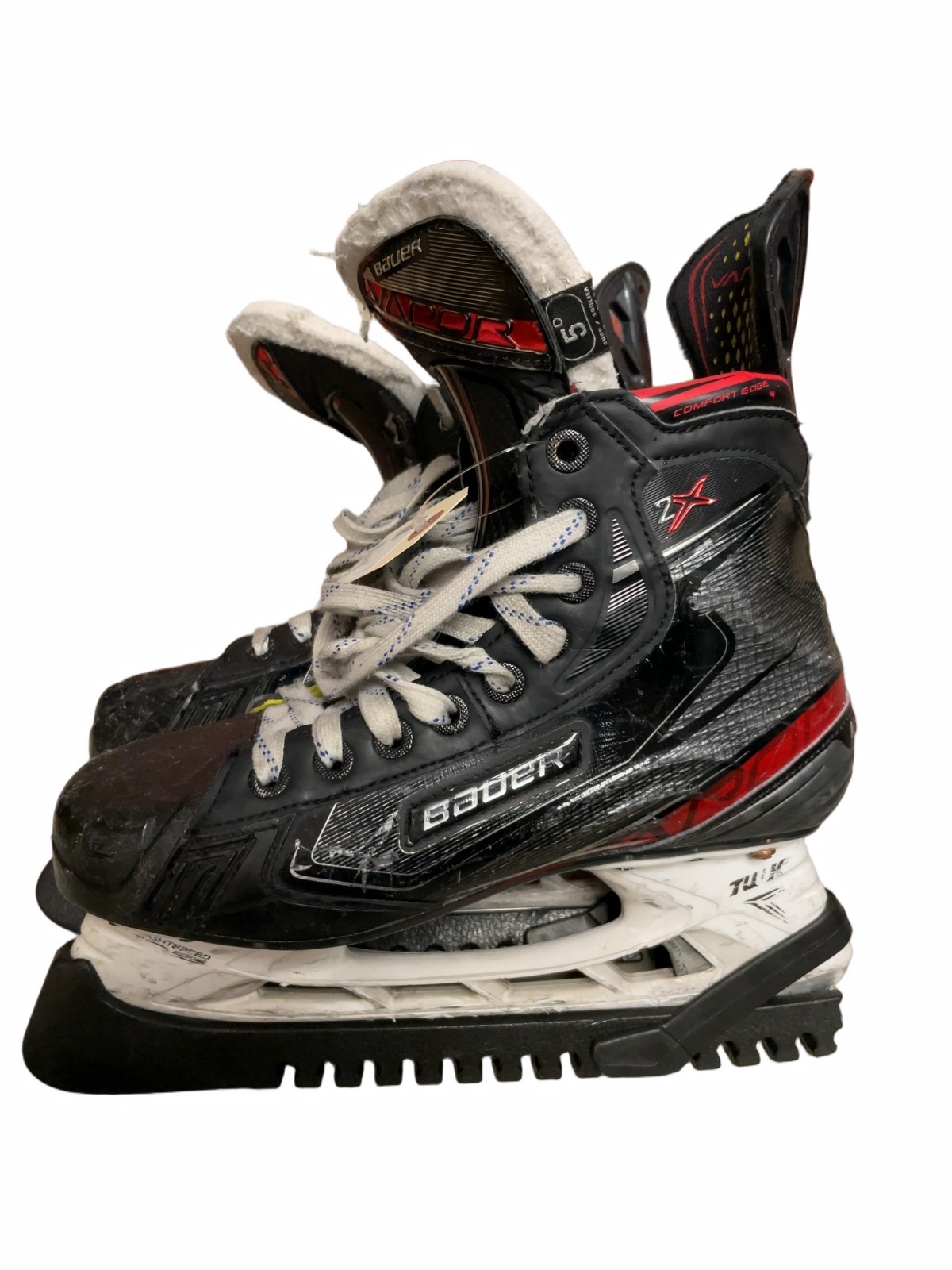 Bauer Vapor 2X Size 5 D Hockey Skates - image 1