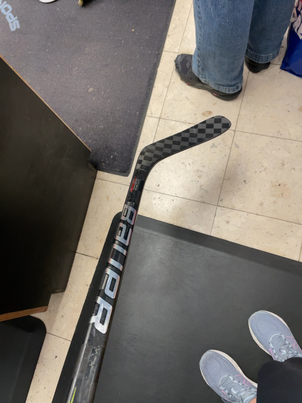 Bauer Vapor Hyperlite 2 Hockey Stick - RH