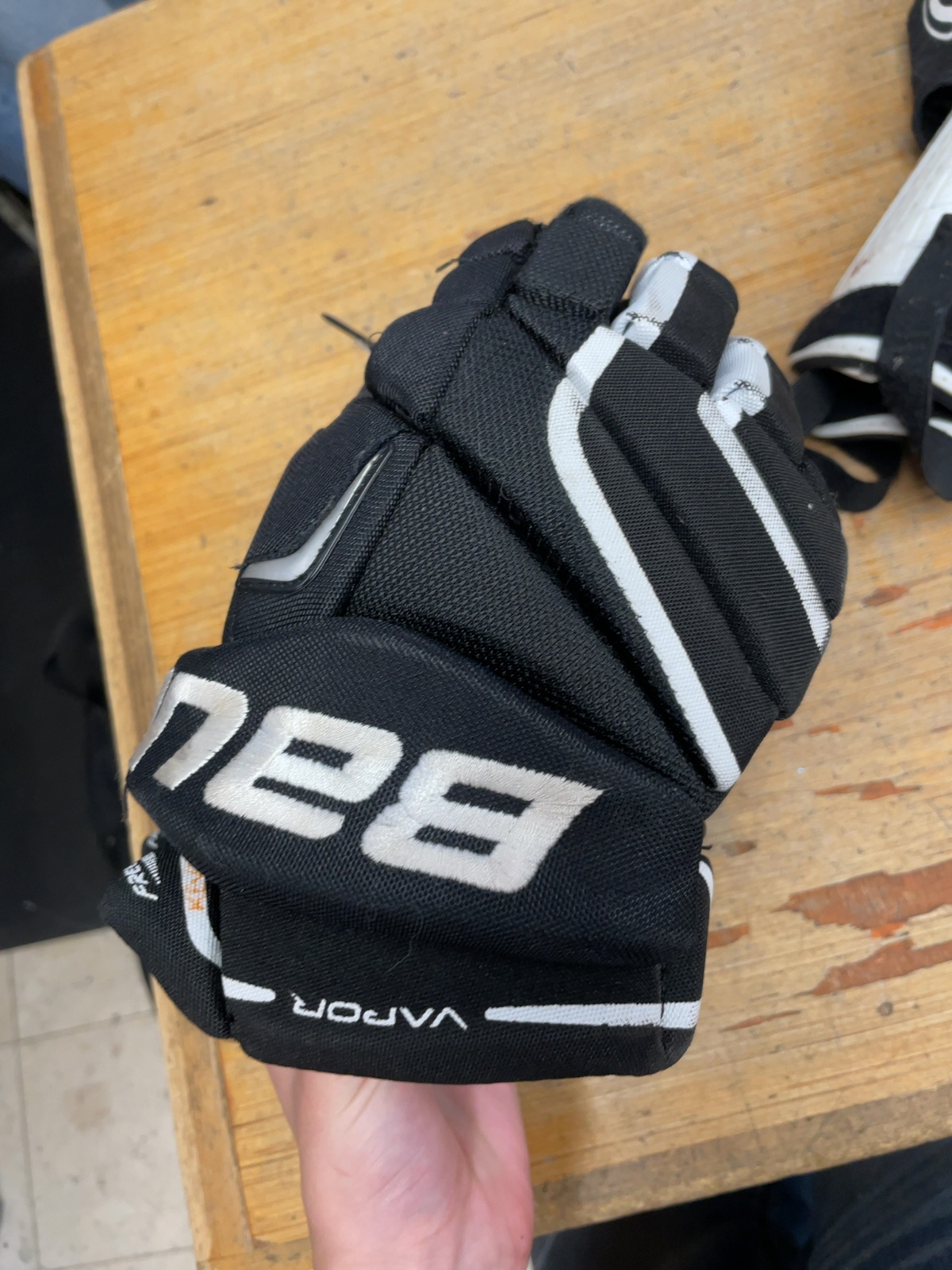Bauer Vapor Pro Series 11" Hockey Gloves