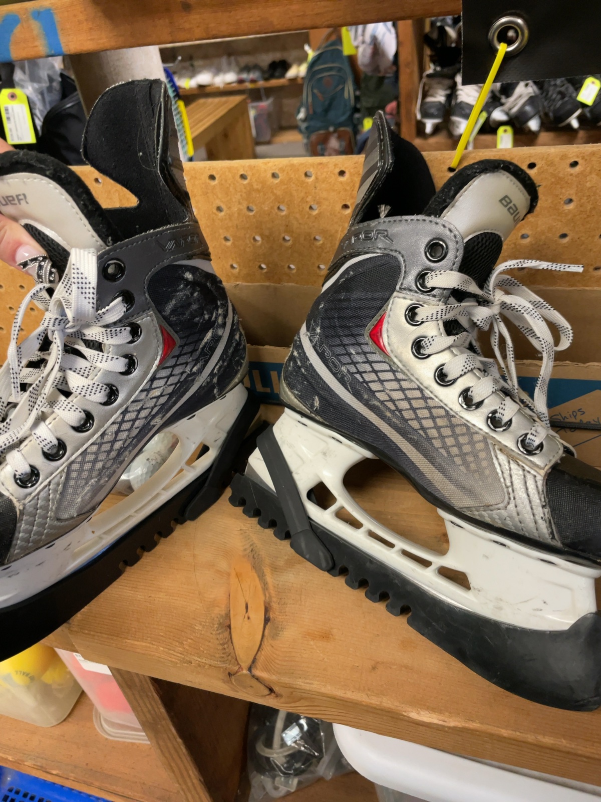 Bauer Vapor Rival Size 1.5 Hockey Skates