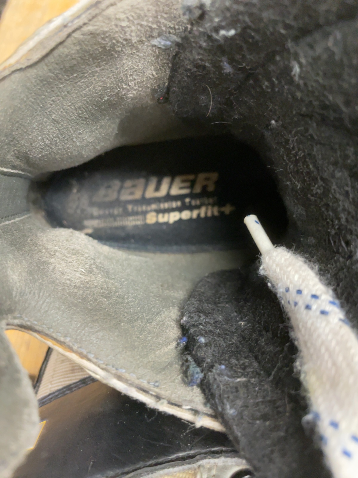 Bauer Vapor Size 8 Hockey Skates