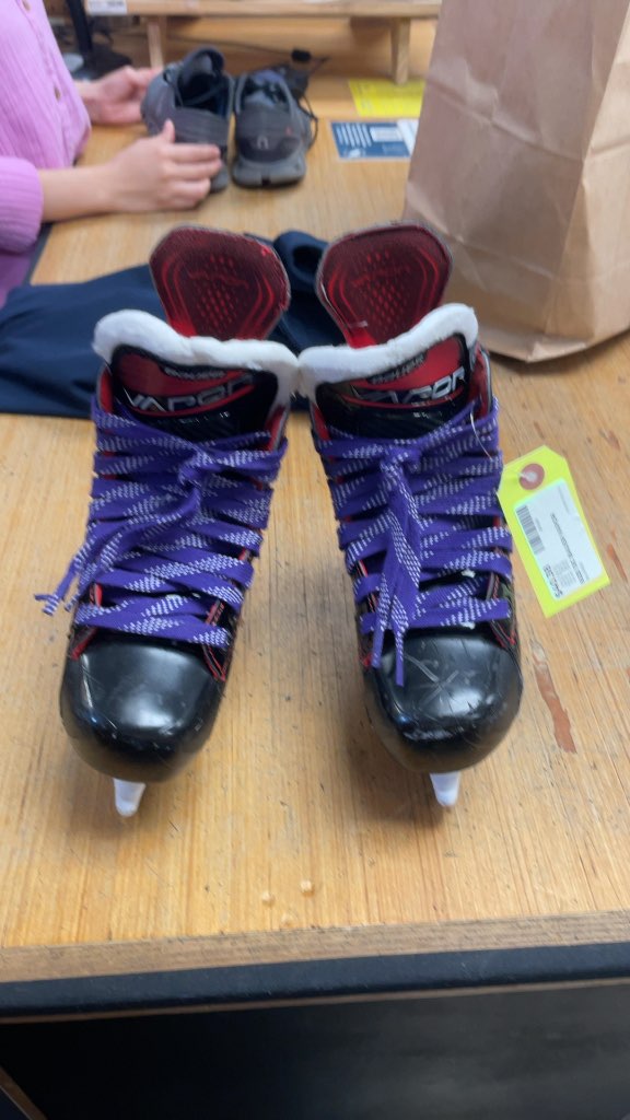 Bauer Vapor X2.7 Hockey Skates - Size 13C