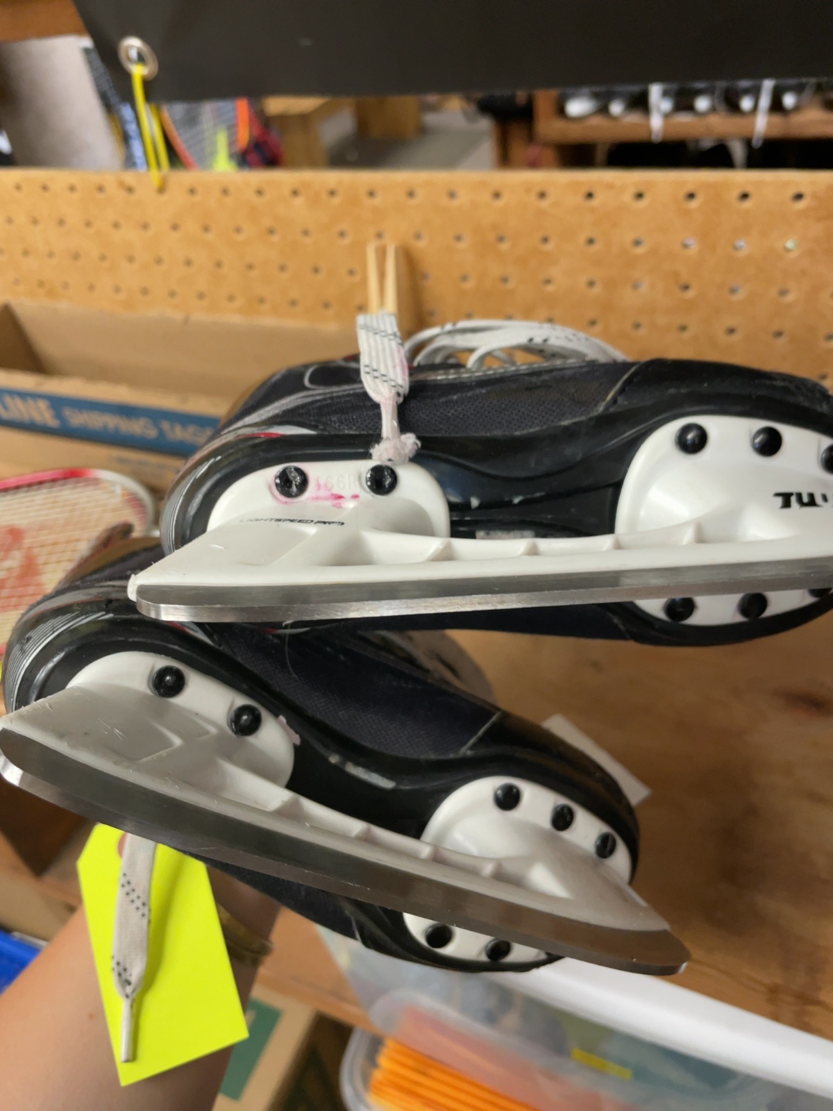 Bauer Vapor X300 Size 9C Hockey Skates