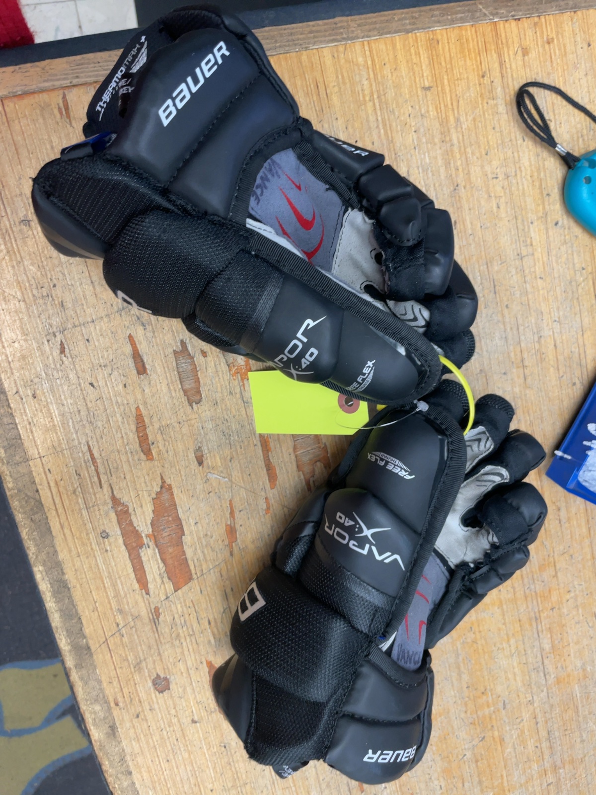 Bauer Vapor X40 12" Hockey Gloves