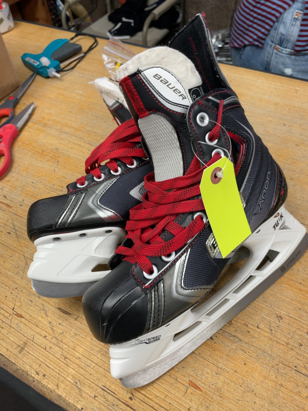 Bauer Vapor X70 Hockey Skates - Size 4