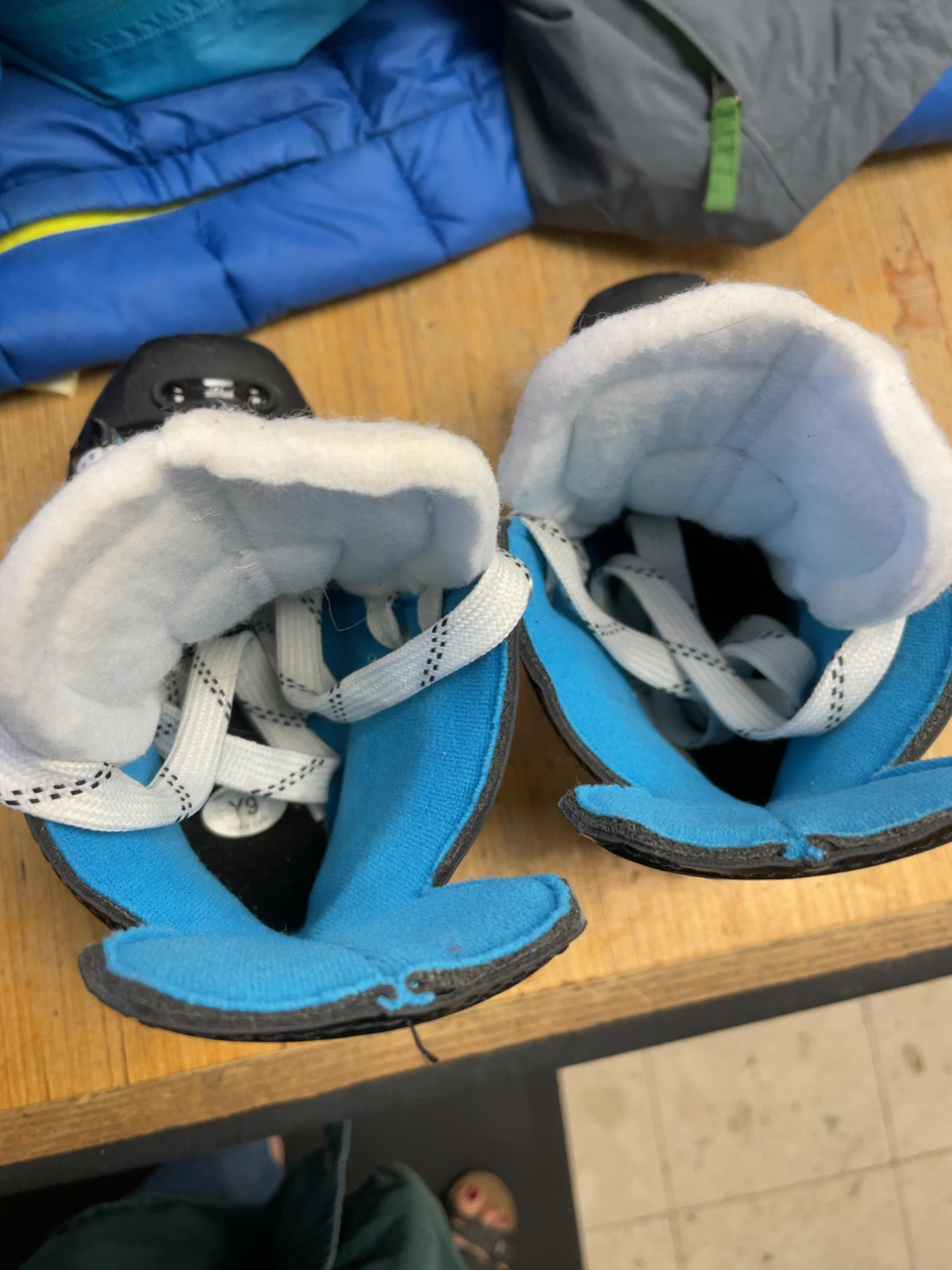 Bauer XLP Size 9C Hockey Skates