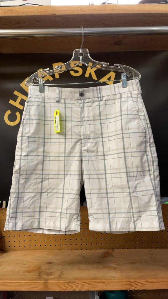 Ben Hogan White Plaid Golf Shorts - Size 32