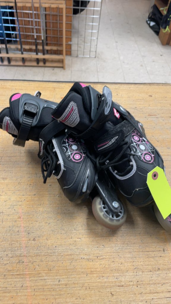Bladerunner Phaser Flash G Adjustable Inline Skates 1-4