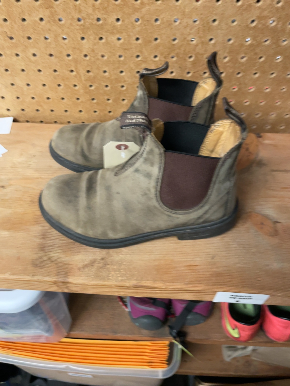 Blundstone Chelsea Boots Size 3 Brown Nubuck
