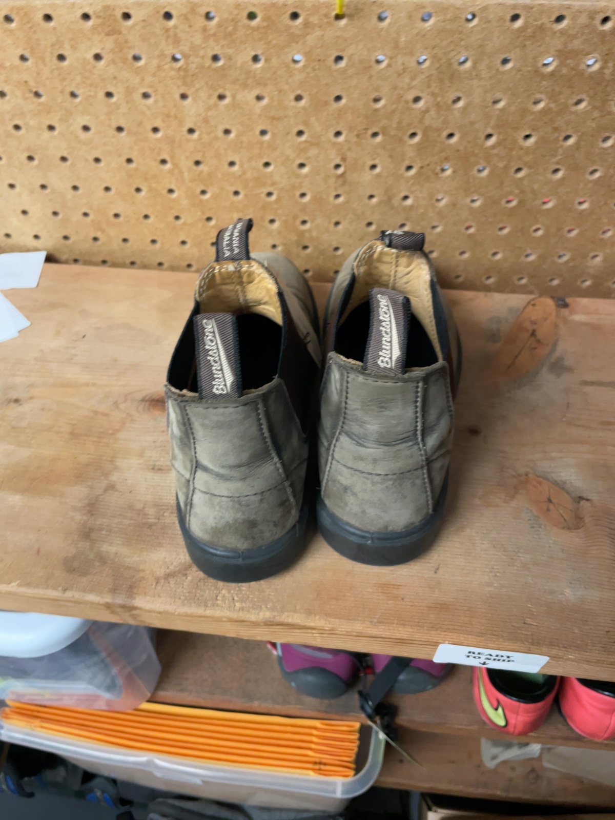 Blundstone Chelsea Boots Size 3 Brown Nubuck
