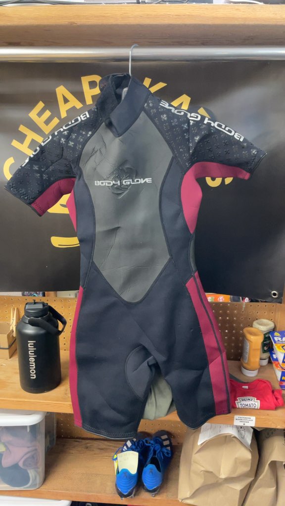 Body Glove Ladies Wetsuit Size 7/8 Maroon/Black