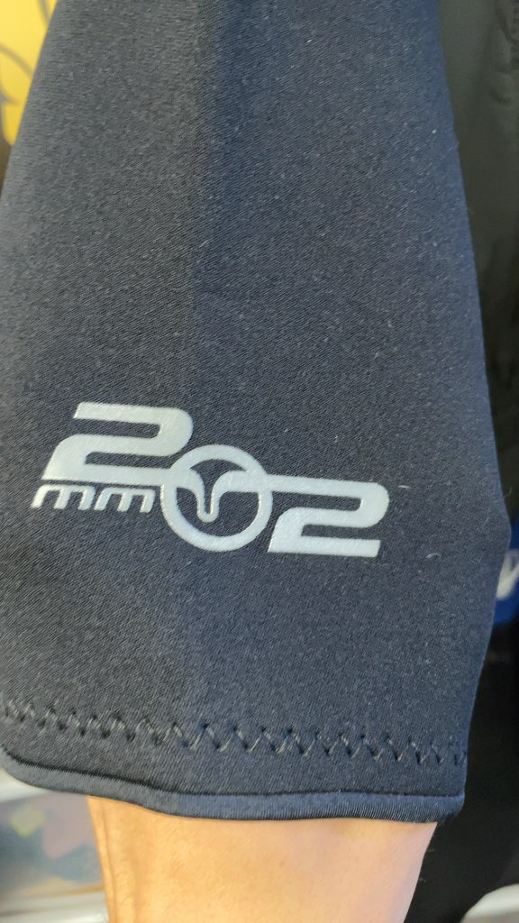 Body Glove Velocity 2/02mm Men's XL Shorty Wetsuit