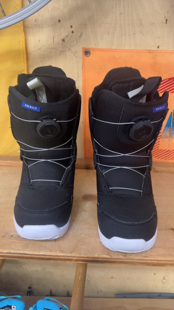 Burton Snowboard Boots Smalls BOA Used Size 5