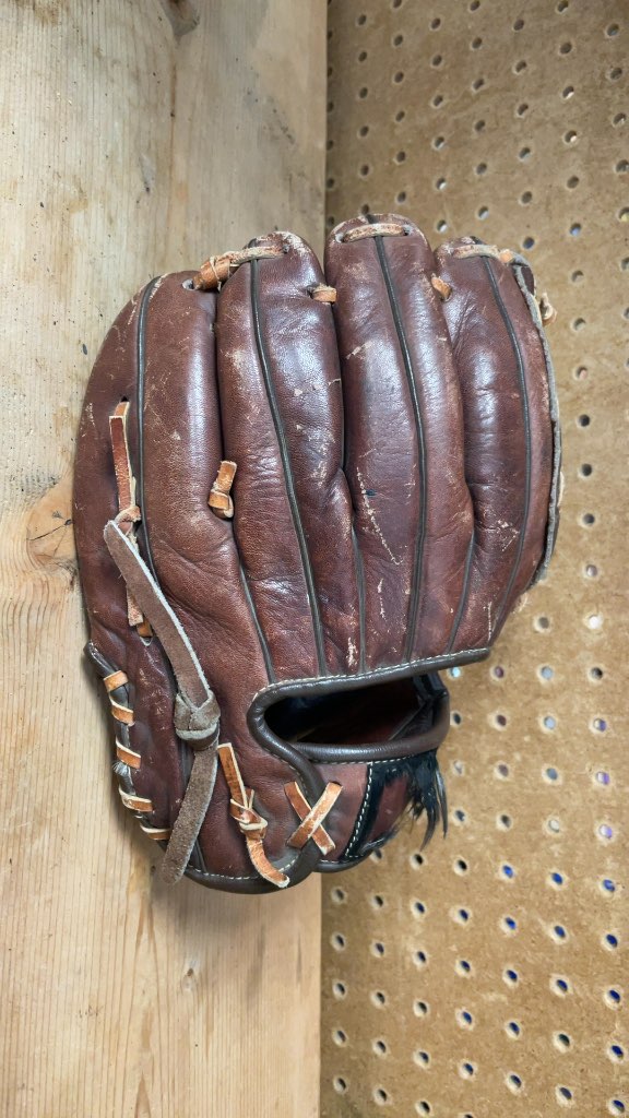 Cambridge 11" Left Hand Throw Baseball Glove