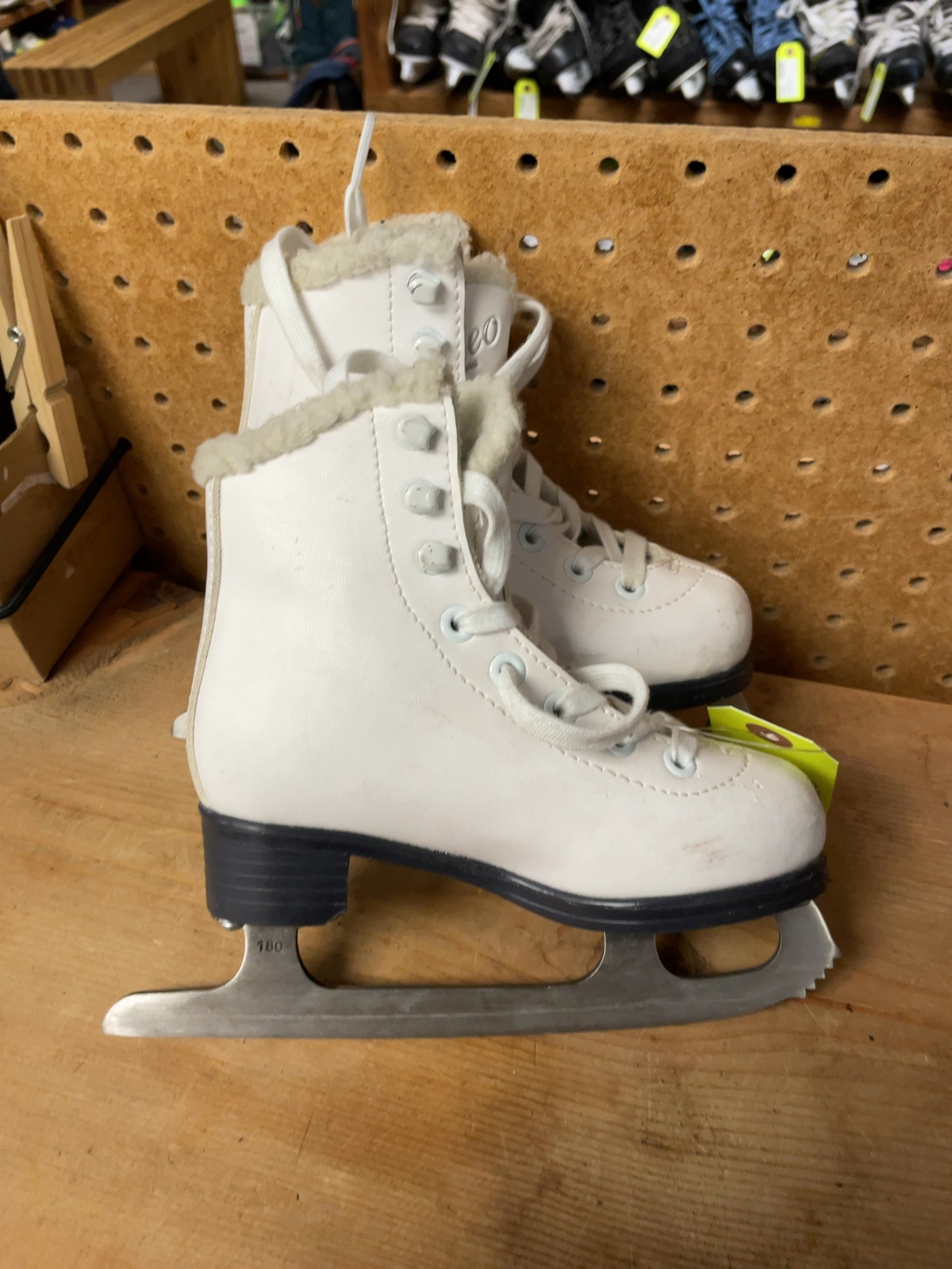 Cameo Figure Skates Size 10 White