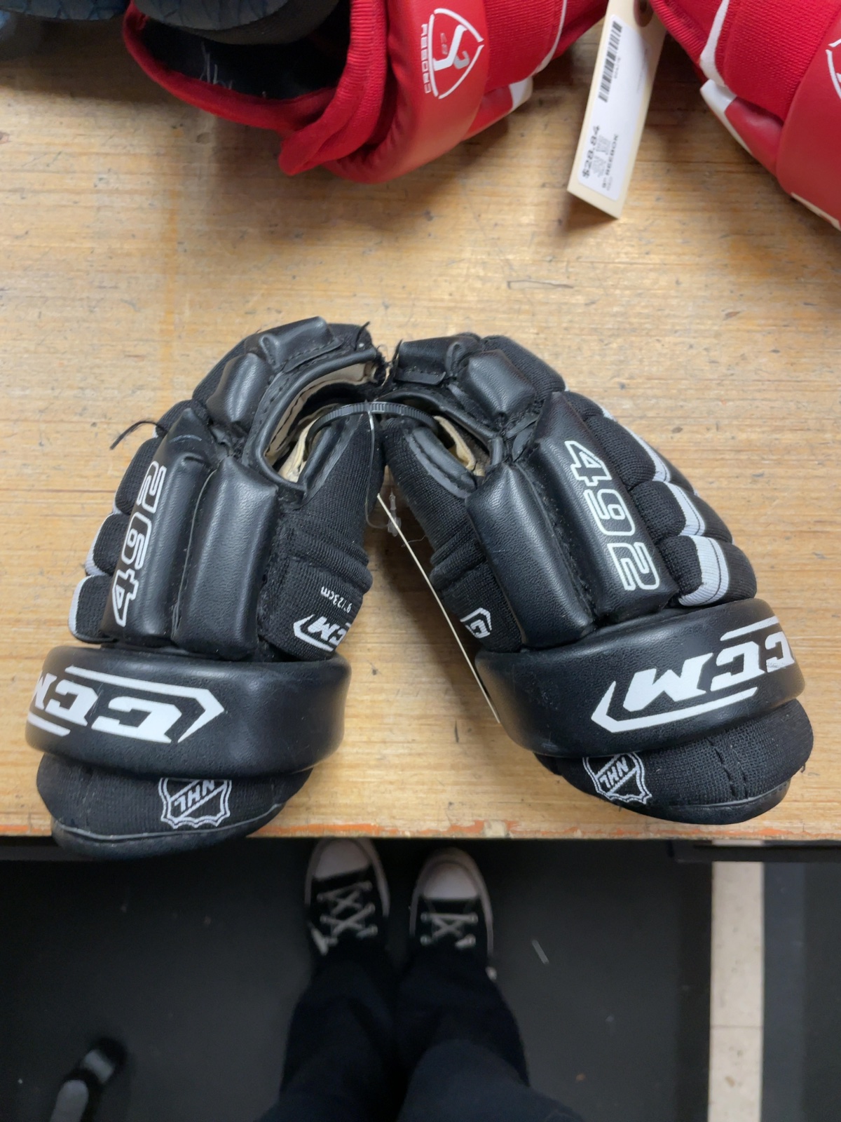 CCM Hockey Gloves 9" Black/White