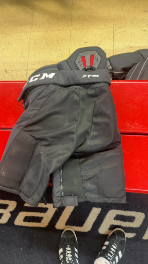CCM Hockey Pants JetSpeed FT485 Junior Large Black Good Condition