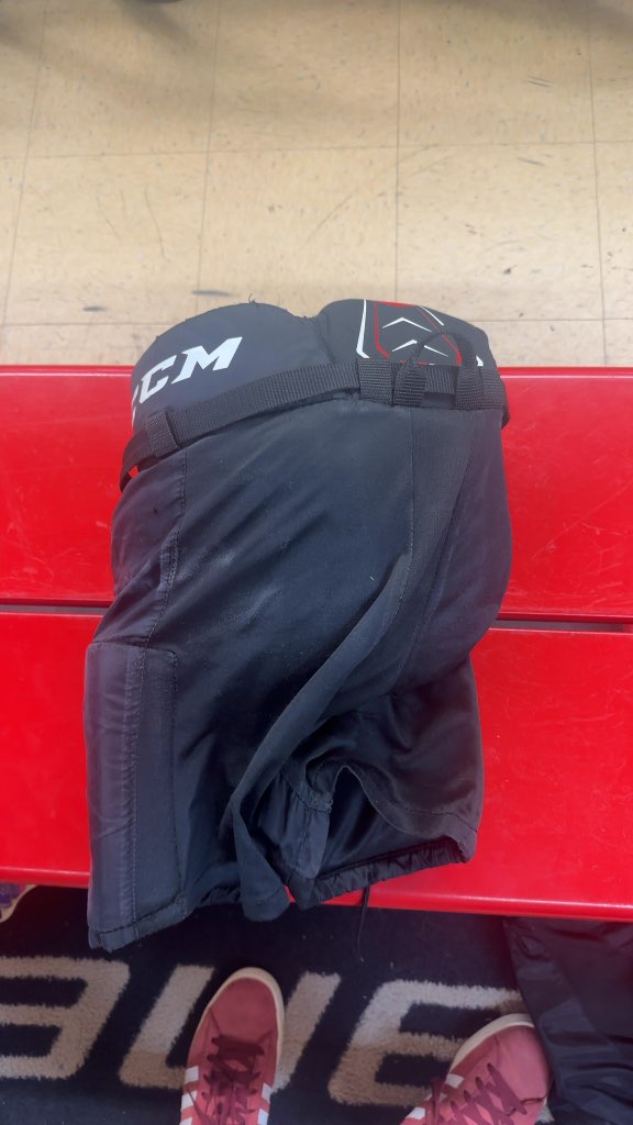 CCM Hockey Pants JetSpeed Youth Large Black Used