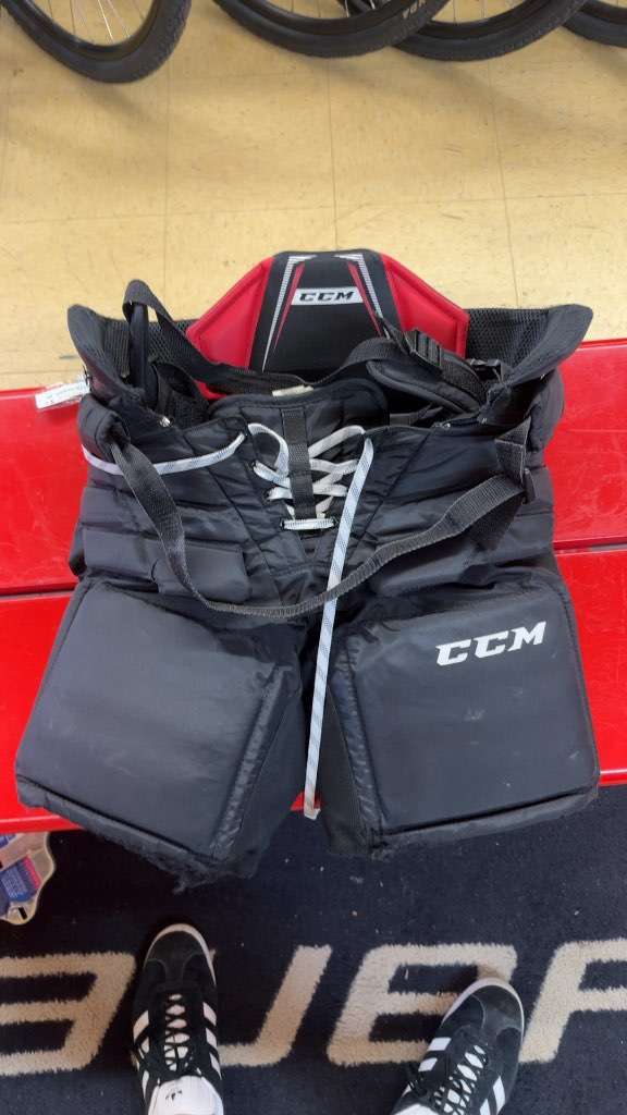 CCM Hockey Pants Junior Medium Use- very good shape