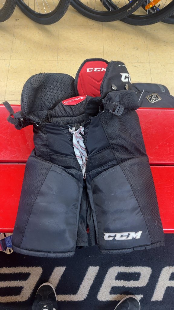 CCM Hockey Pants QuickLite Junior Used XL