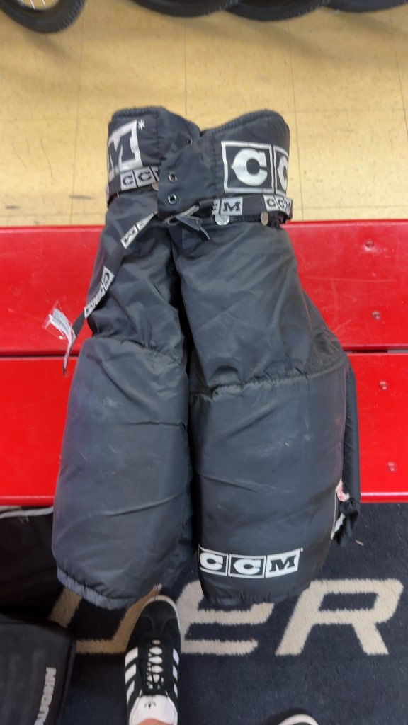 CCM Hockey Pants Senior Large Used Black