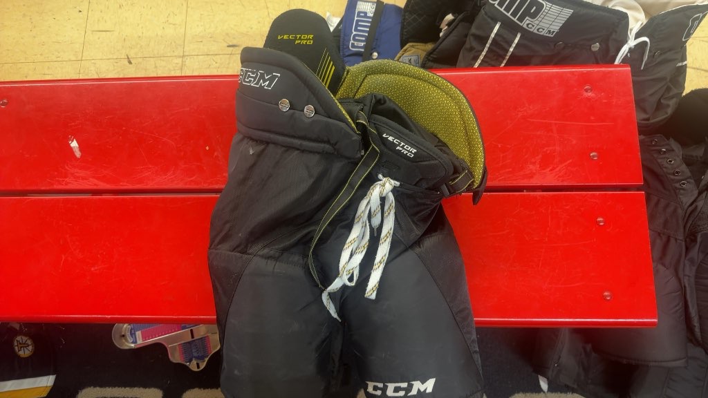 CCM Hockey Pants Vector Pro Black Used Junior XL