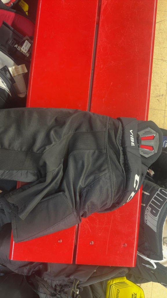 CCM Hockey Pants Vibe Junior Small Used