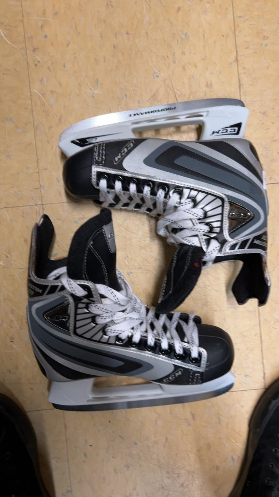 CCM Hockey Skates Custom 01 Size 6