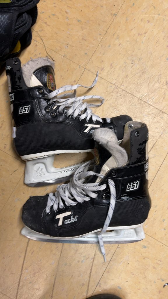 CCM Hockey Skates Tacks 651 Size 10
