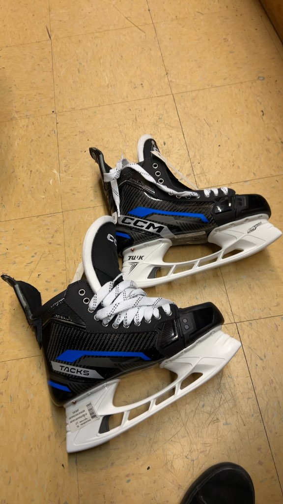CCM Hockey Skates Tacks AS-V Pro Size 10