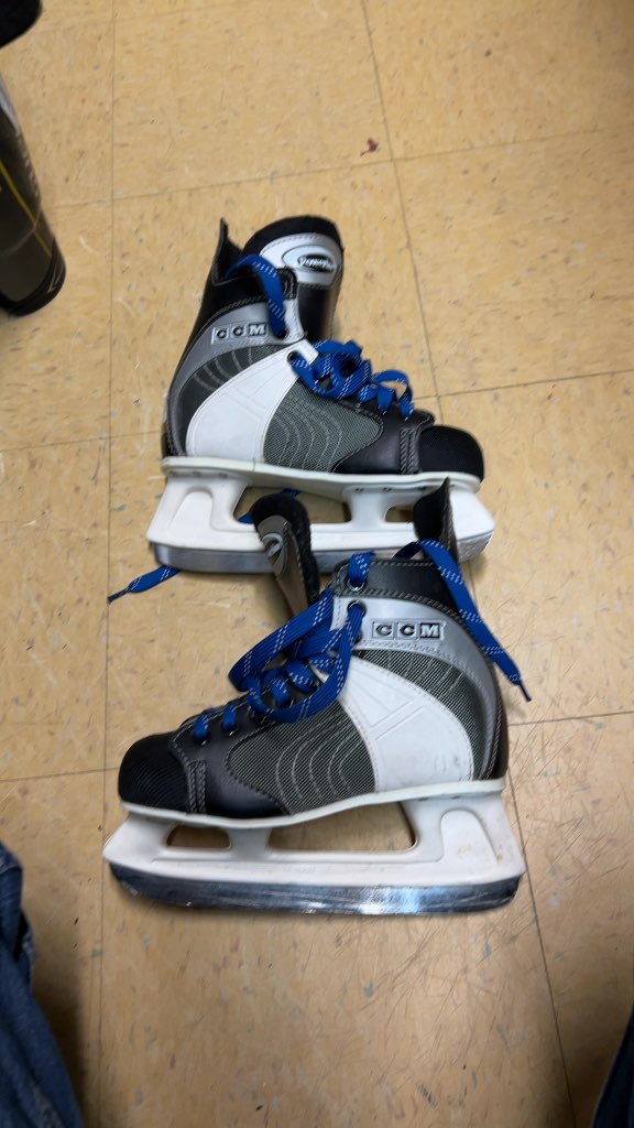 CCM Ice Skates Powerline Size 8