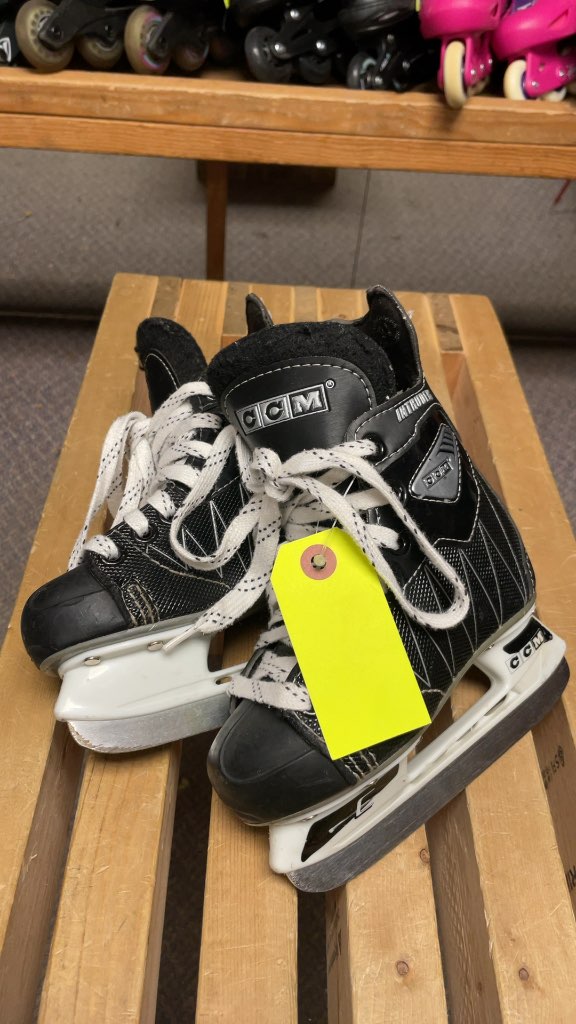 CCM Intruder Hockey Skates - Size 9C