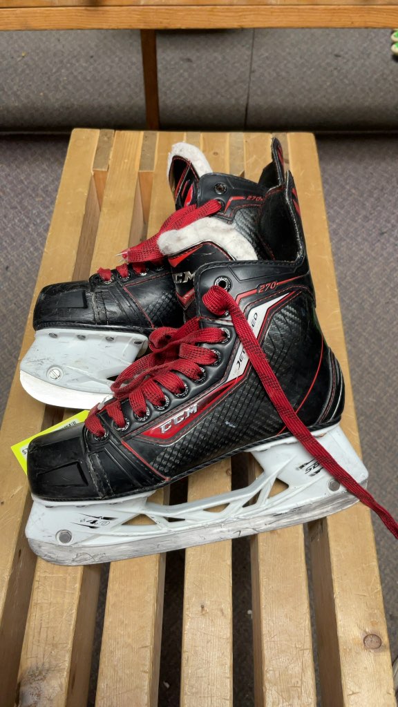 CCM JetSpeed 270 Hockey Skates - Size 5.5