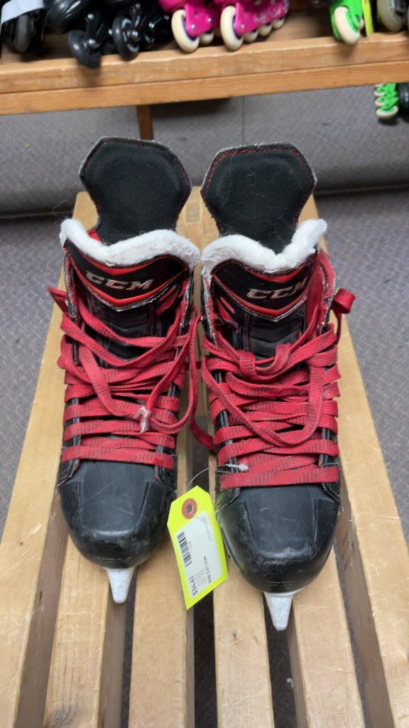 CCM JetSpeed 270 Hockey Skates - Size 5.5