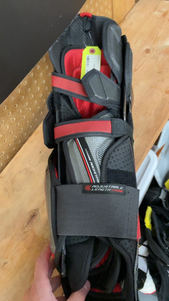 CCM JetSpeed FT1 Hockey Shin Pads - 16"