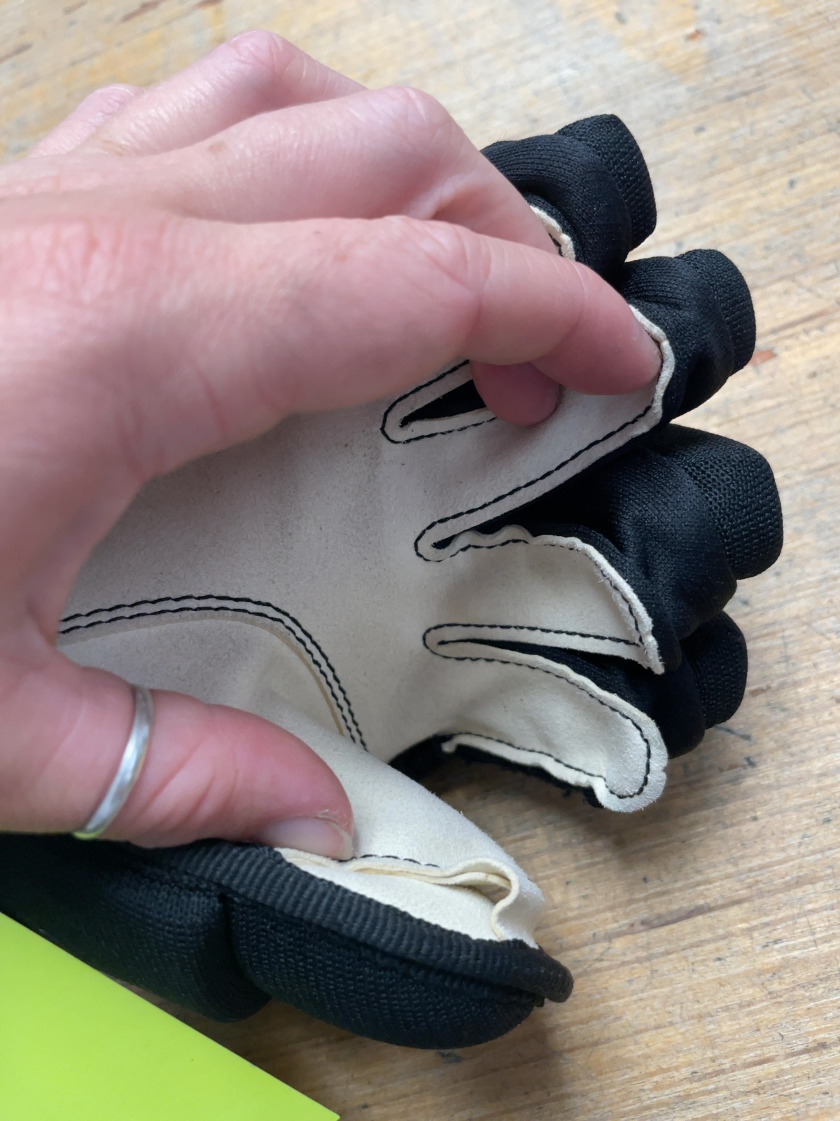 CCM JetSpeed FT455 Hockey Gloves - 9"