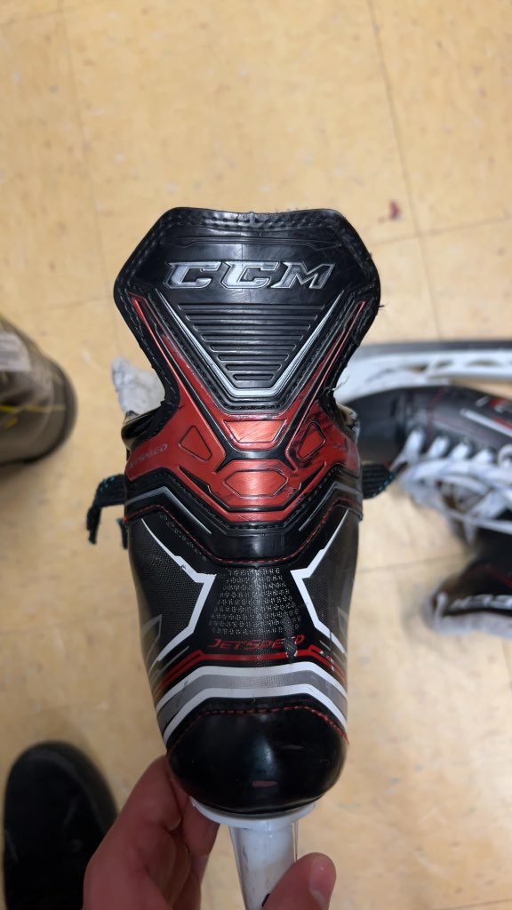 CCM JetSpeed FT470 Ice Hockey Skates Size 6