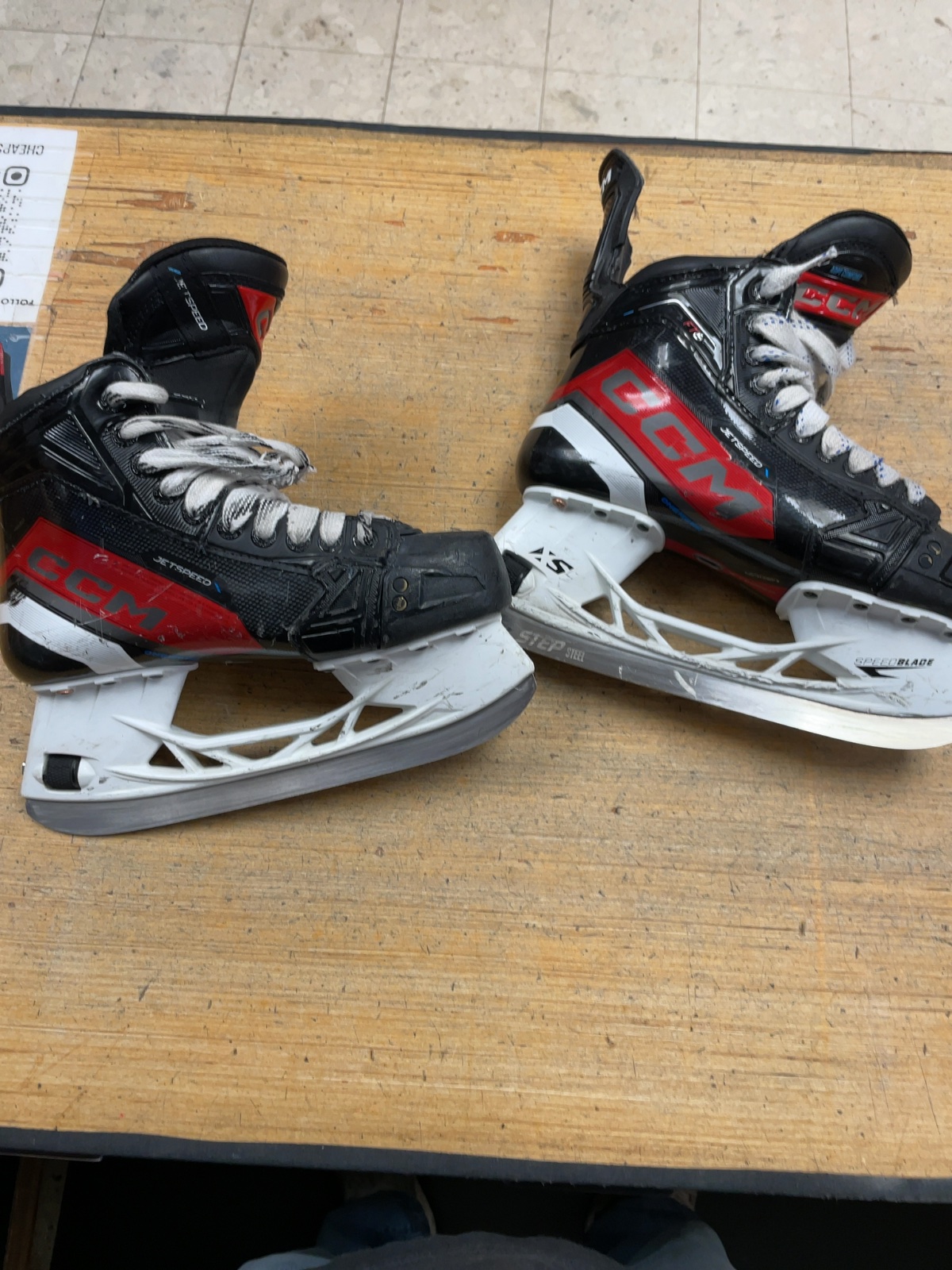 CCM JetSpeed FT6 Hockey Skates Size 6