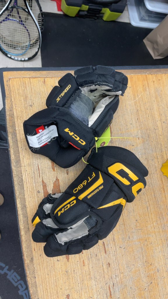 CCM JetSpeed FT680 Hockey Gloves - 12"