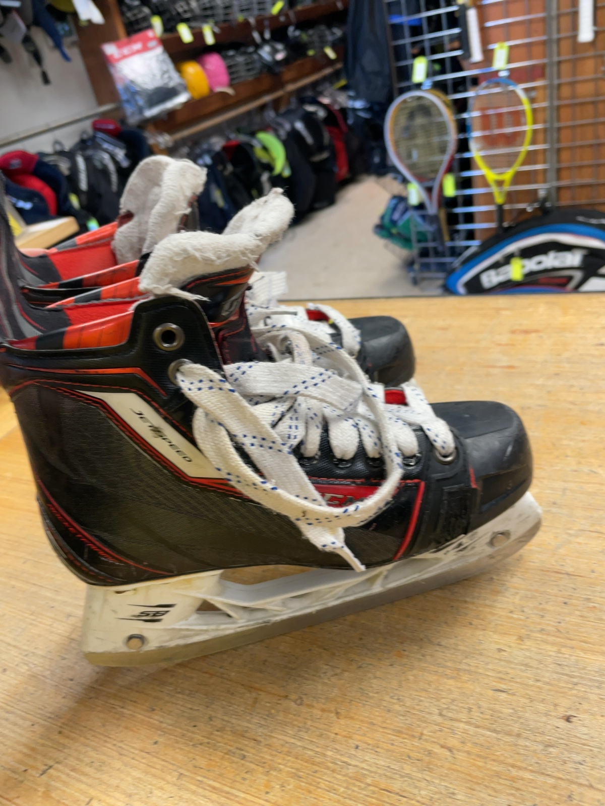 CCM JetSpeed Size 5 Hockey Skates