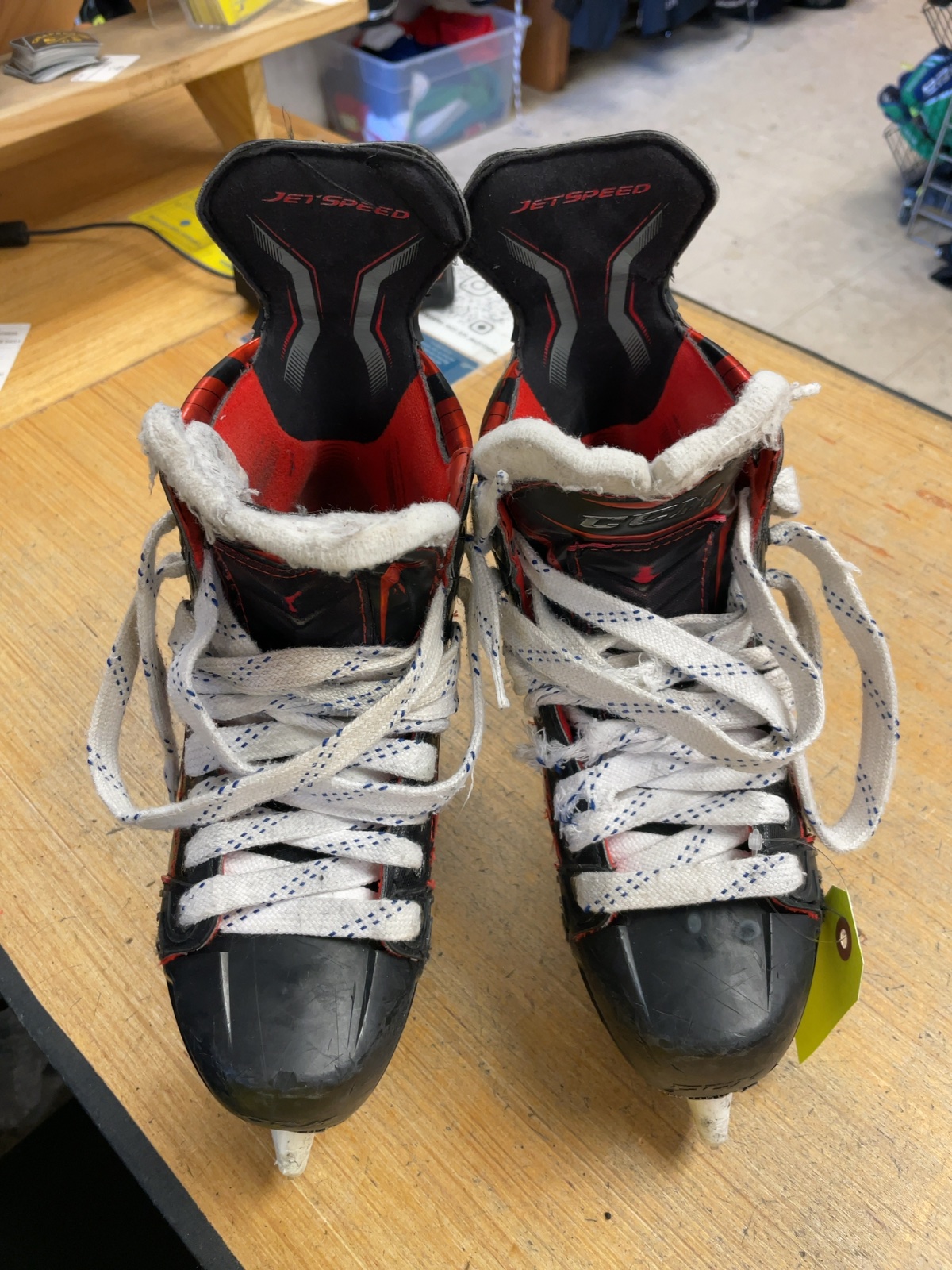 CCM JetSpeed Size 5 Hockey Skates