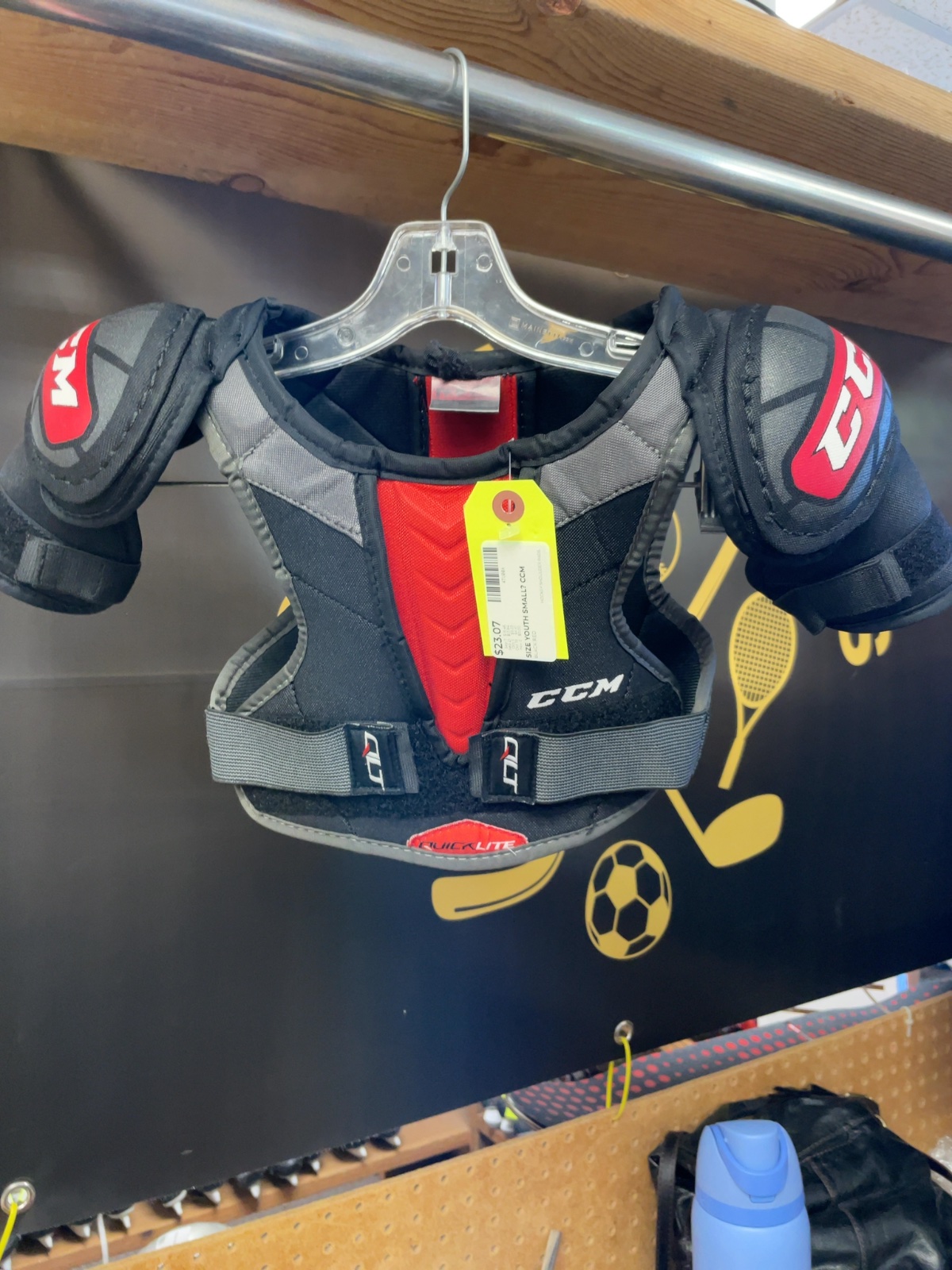 CCM Quicklite Youth Small Hockey Shoulder Pads