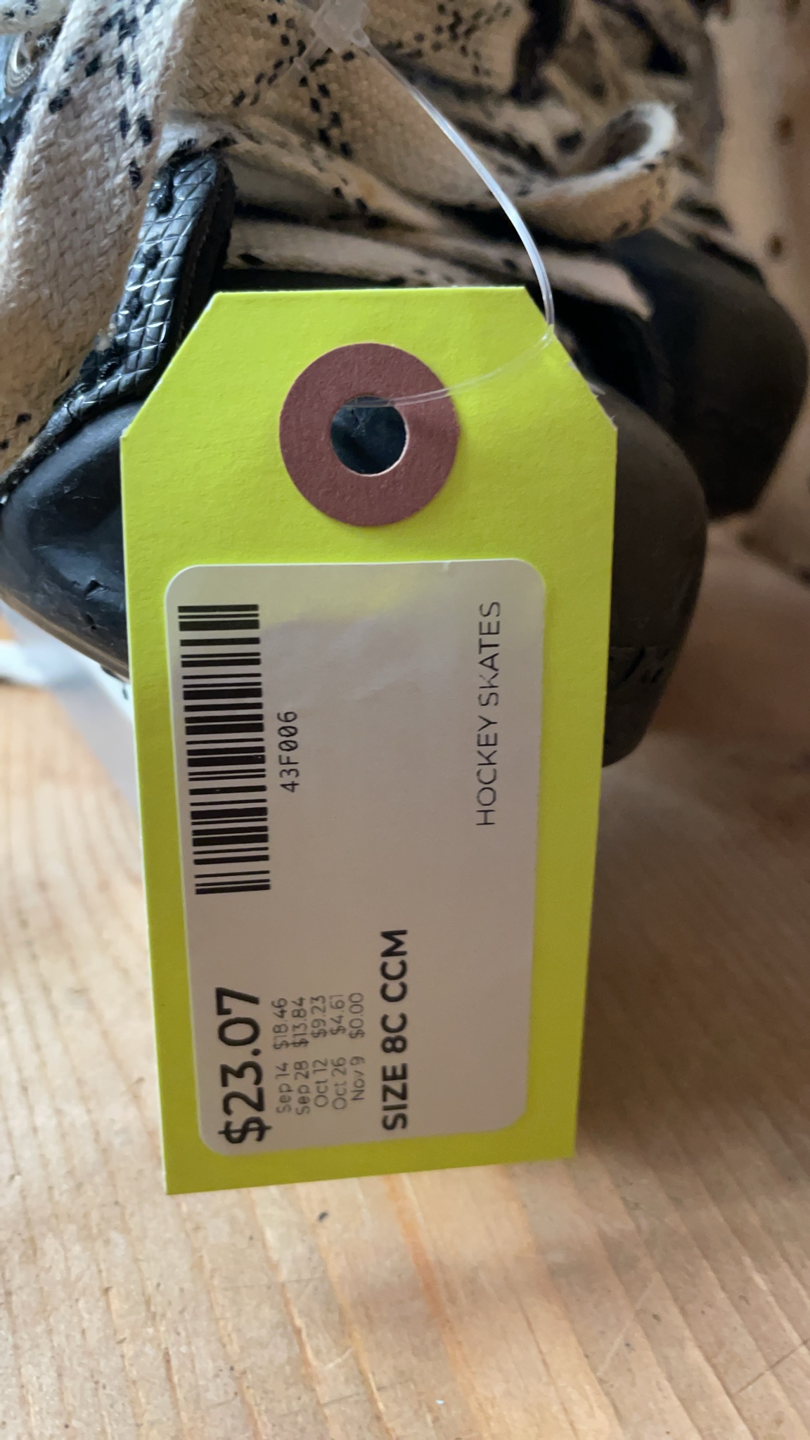 CCM RBZ Size 8C Hockey Skates