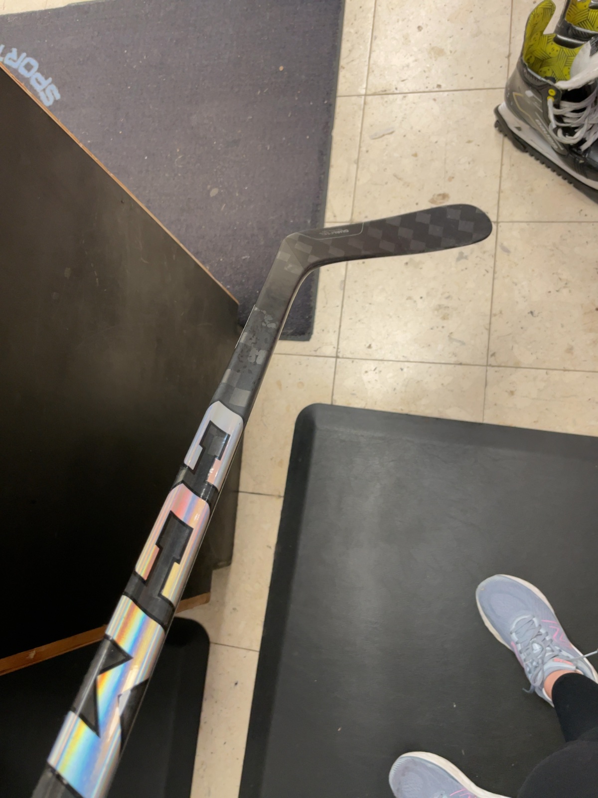CCM Ribcor Trigger 9 Pro Hockey Stick - RH