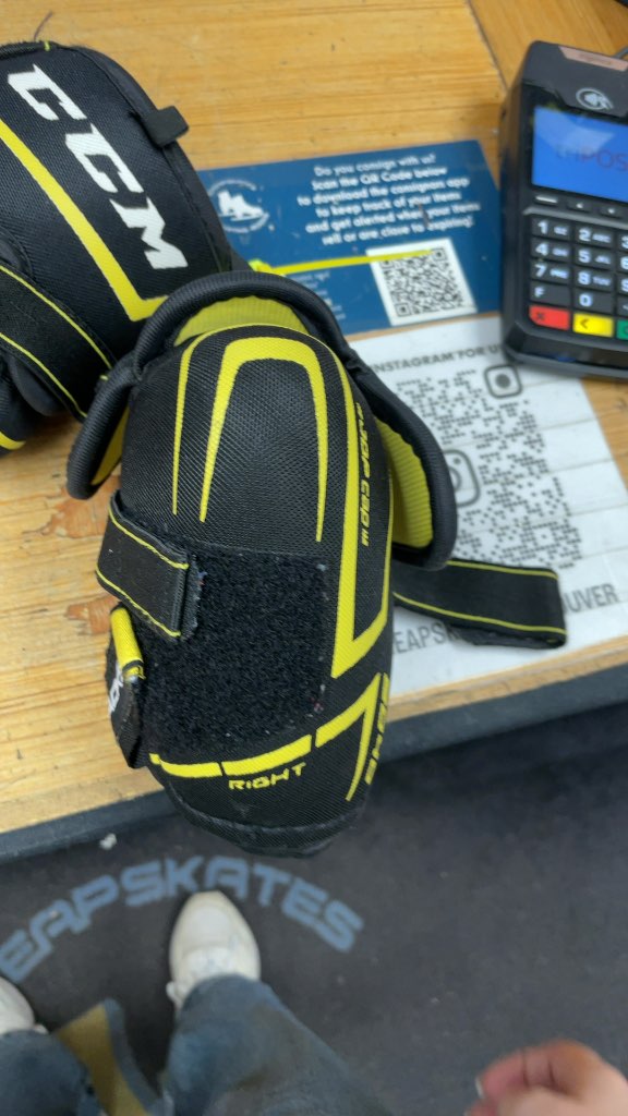 CCM Tacks 9040 Junior Medium Hockey Elbow Pads