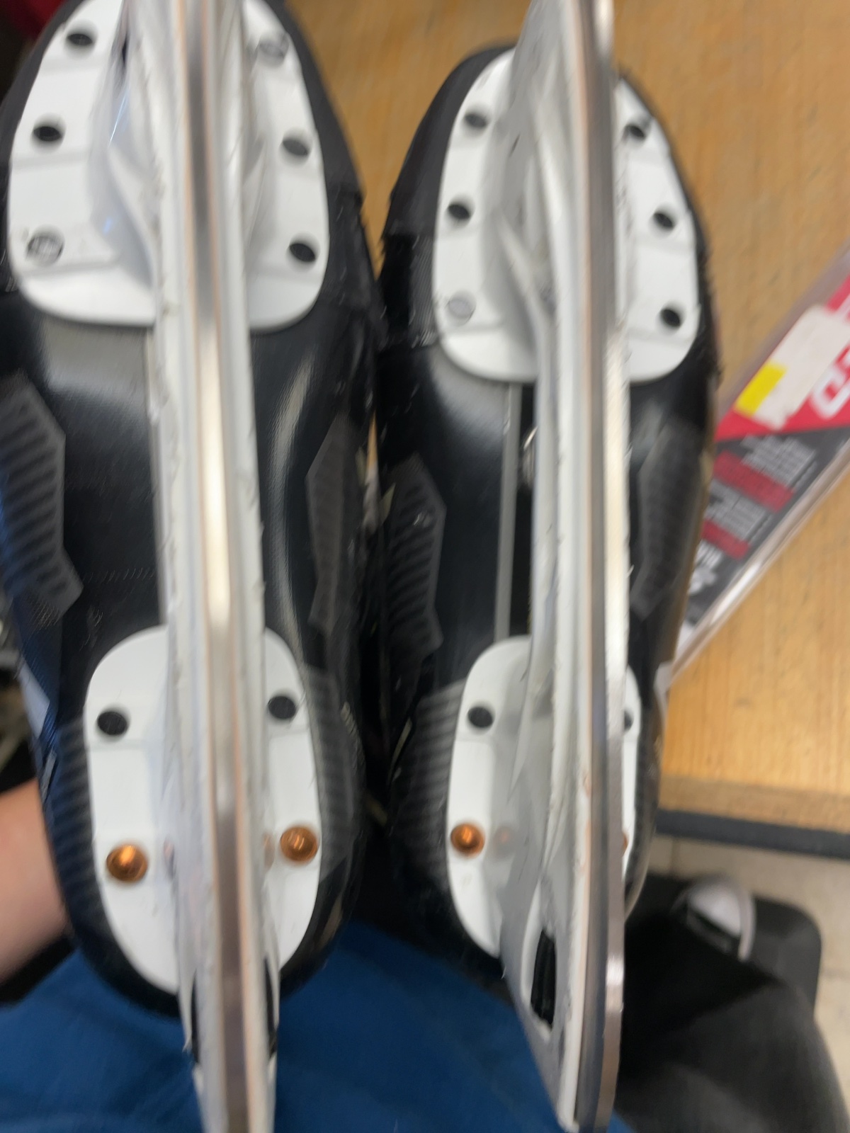 CCM Tacks AS 580 Size 5.5 Hockey Skates with Spare Blades