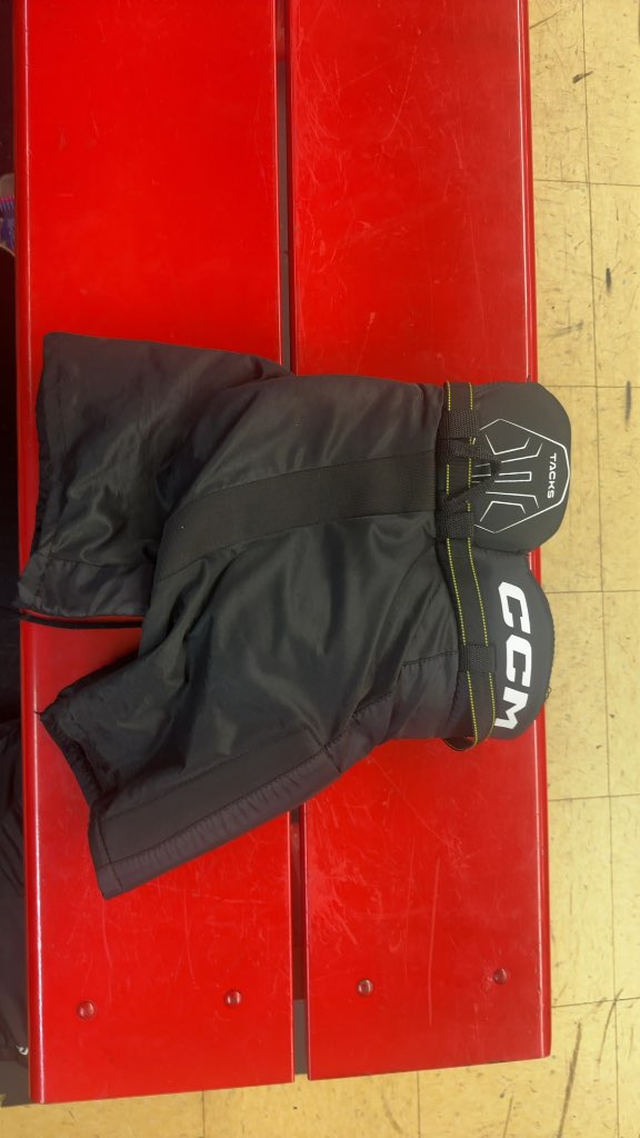 CCM Tacks Hockey Pants Youth Large Black Used